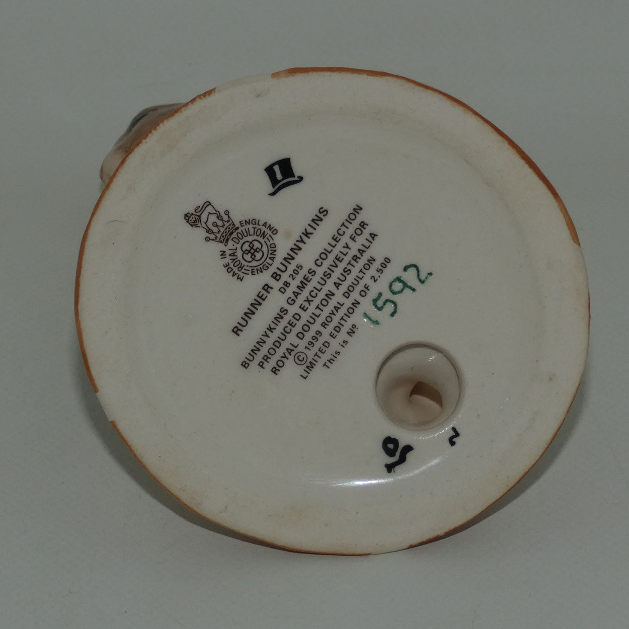 db205-royal-doulton-bunnykins-runner-no-box-no-cert