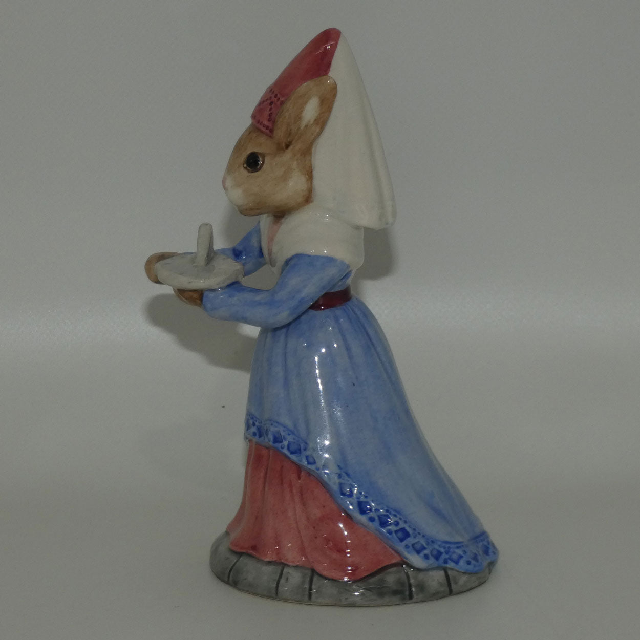 DB213 Royal Doulton Bunnykins Sundial