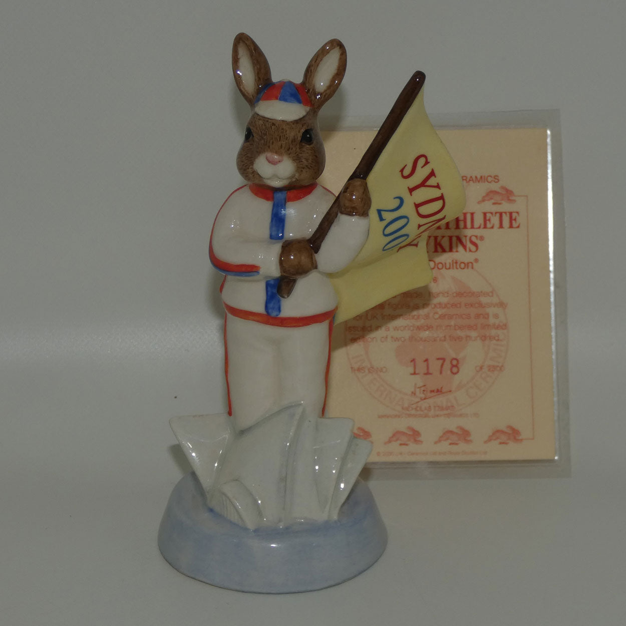 db216-royal-doulton-bunnykins-england-athlete
