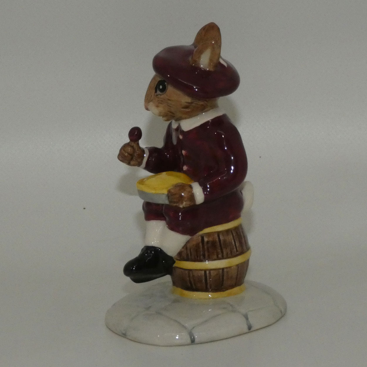 db221-royal-doulton-bunnykins-little-jack-horner