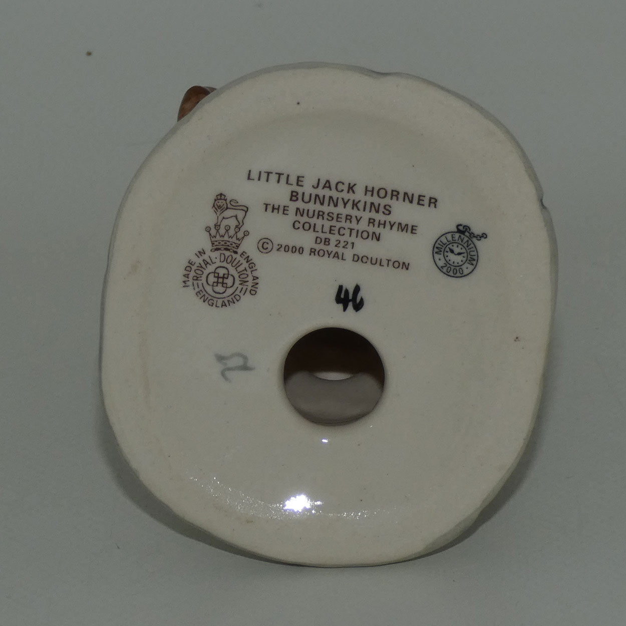 db221-royal-doulton-bunnykins-little-jack-horner