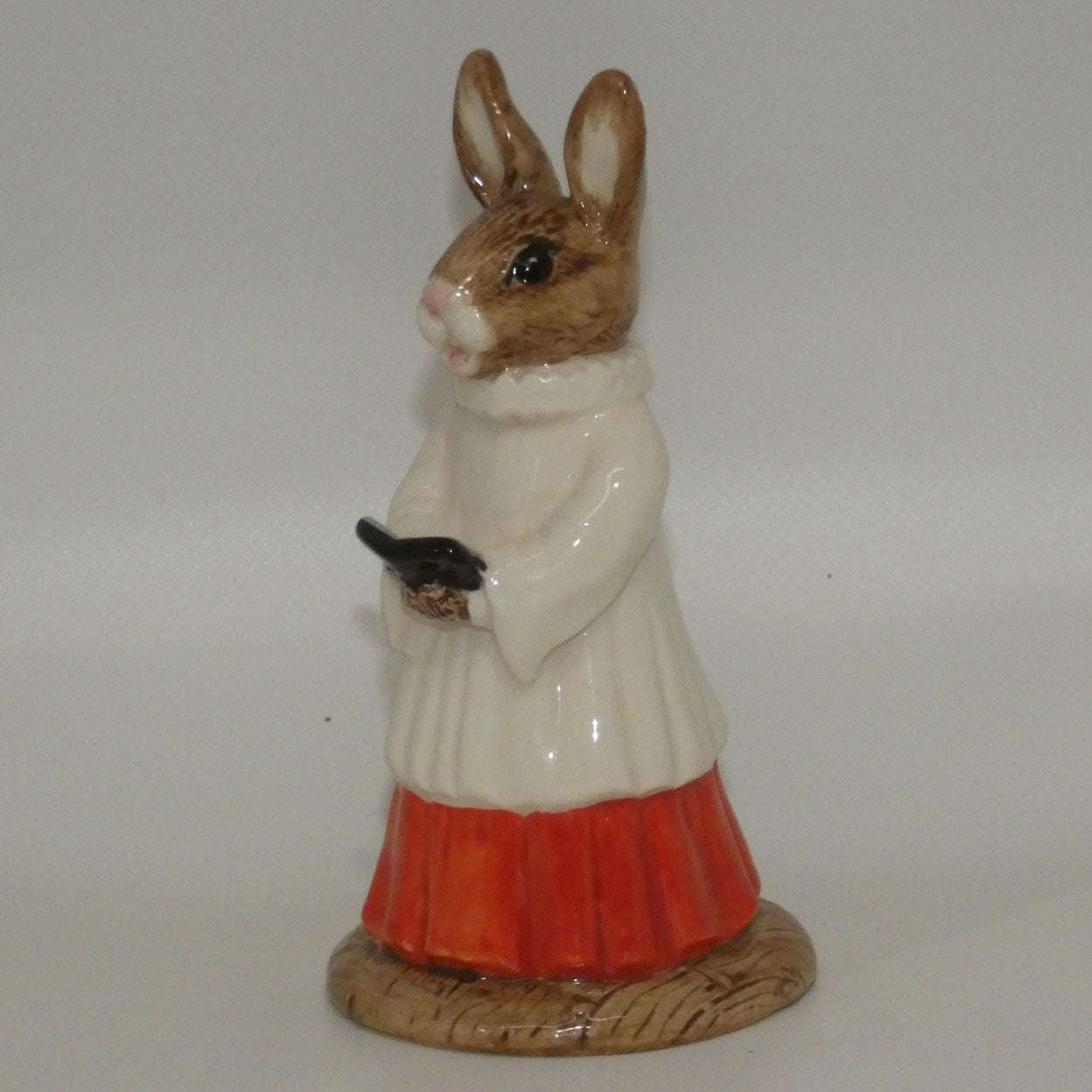 db223-royal-doulton-bunnykins-choir-singer