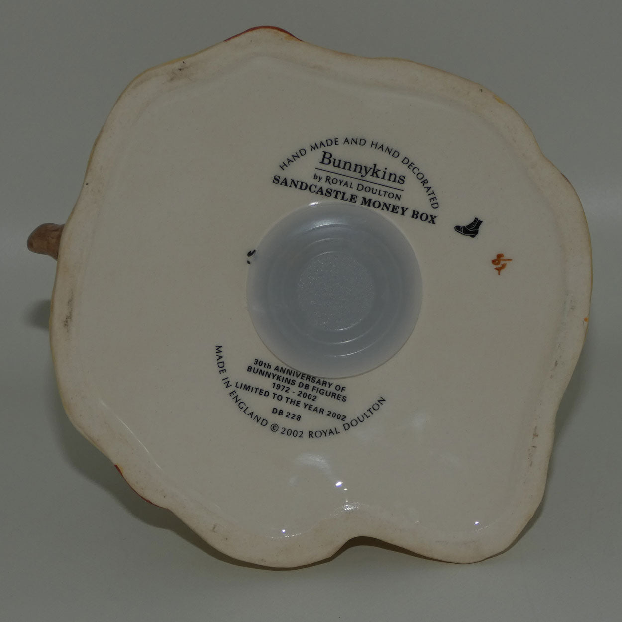 db228-royal-doulton-bunnykins-sandcastle-money-box