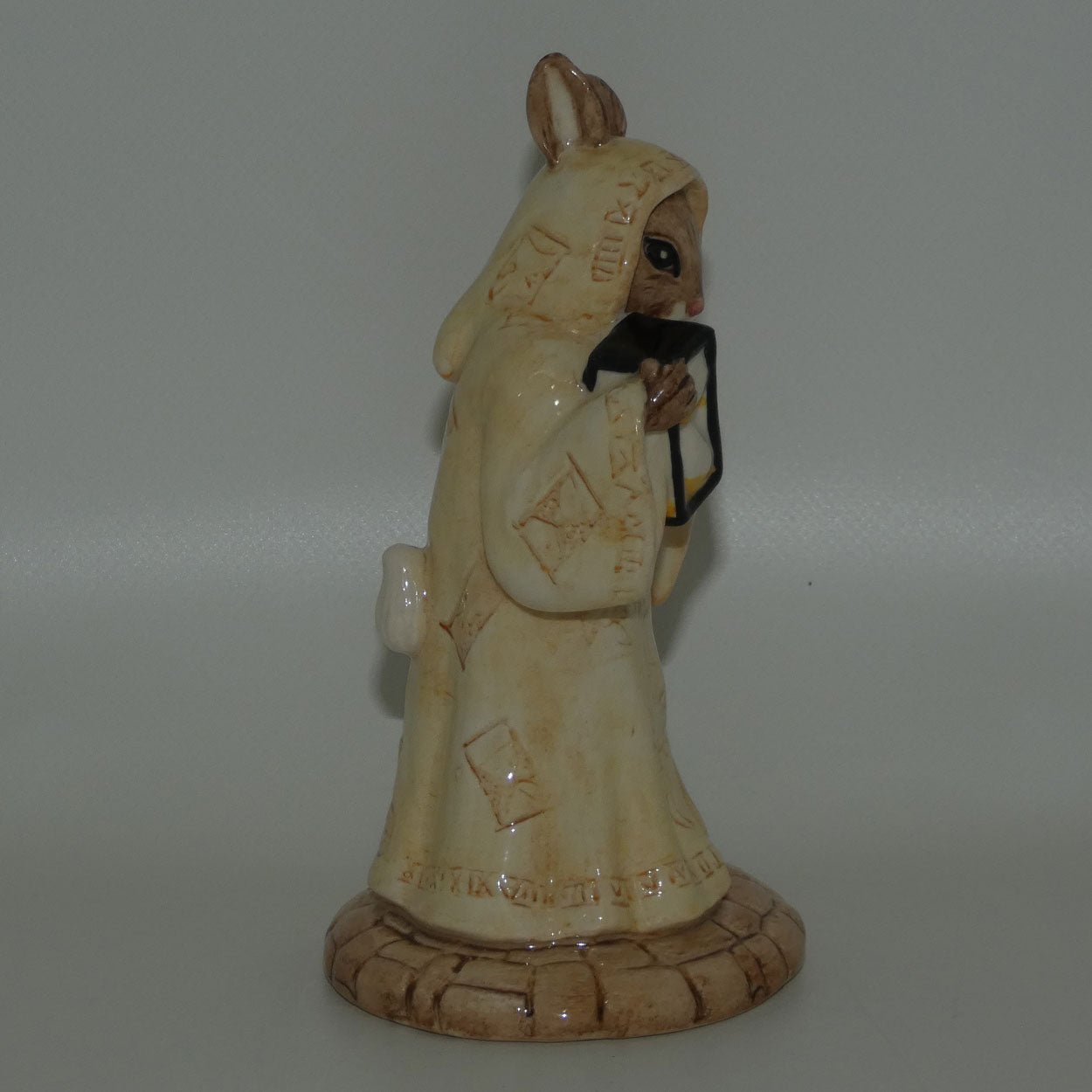 db229-royal-doulton-bunnykins-sands-of-time