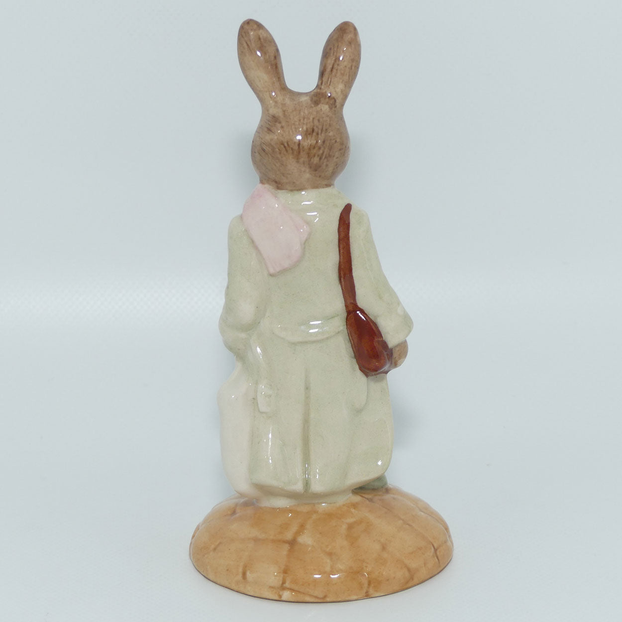 DB233 Royal Doulton Bunnykins Shopper | no box