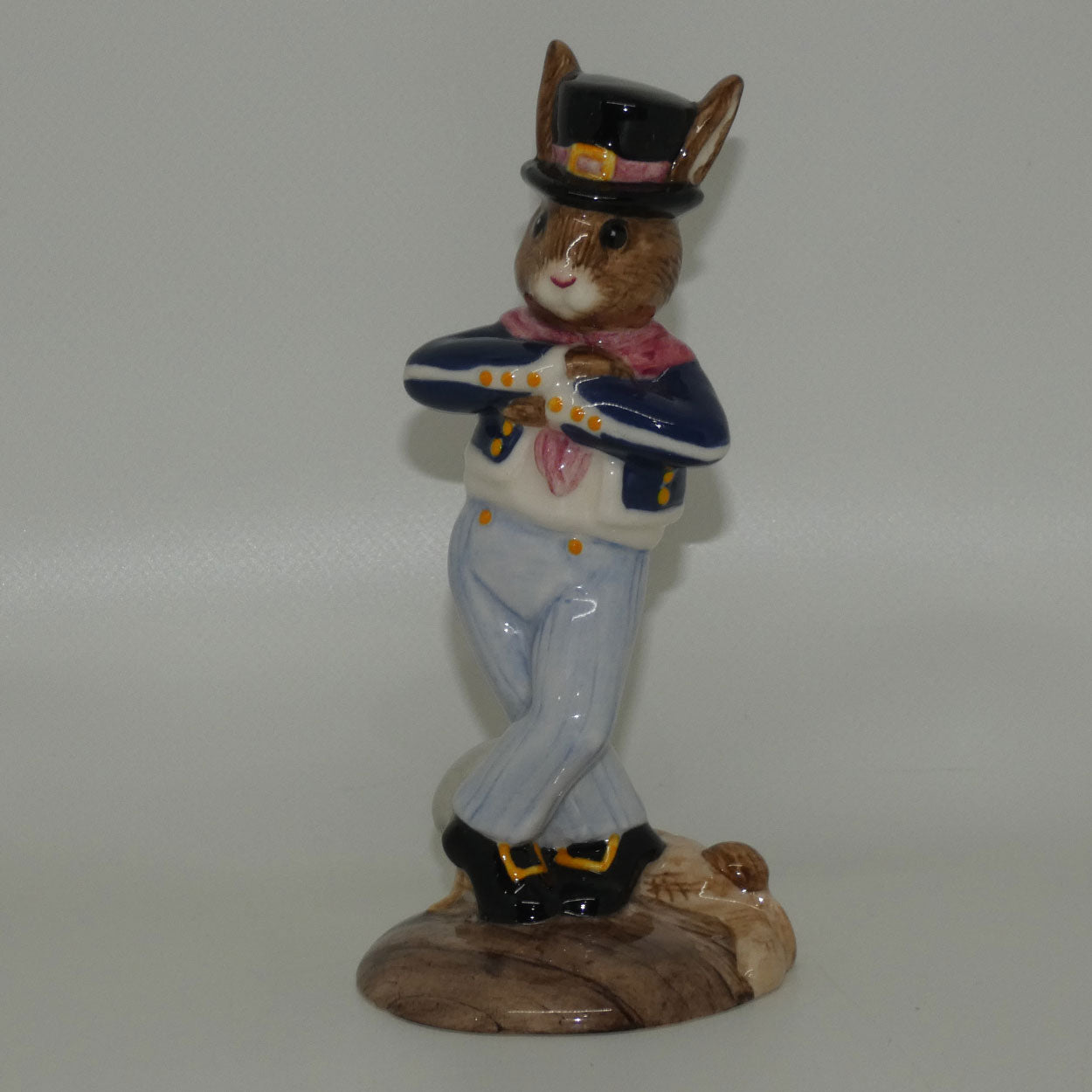 DB261 Royal Doulton Bunnykins figurine Hornpiper | box + Certificate