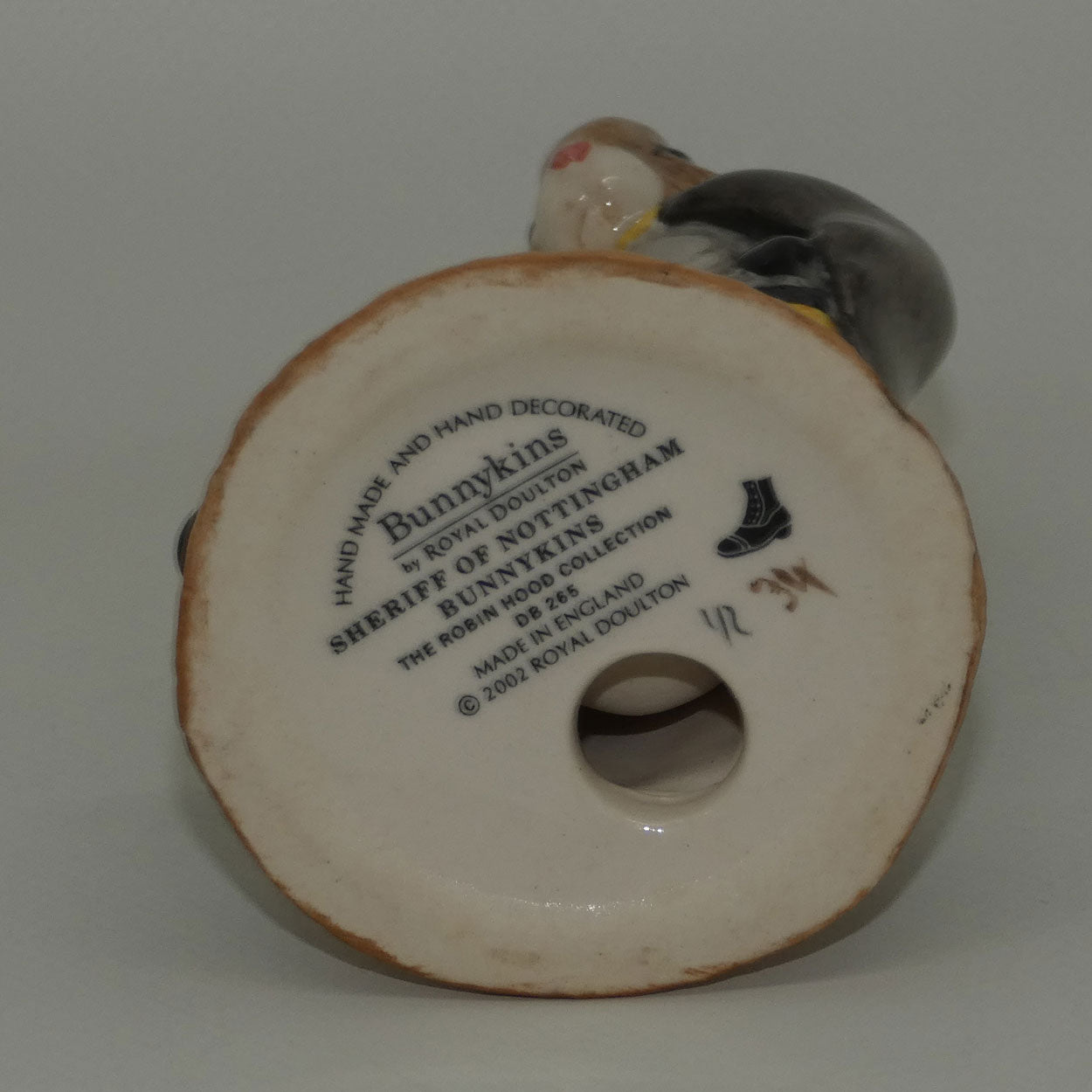 db265-royal-doulton-bunnykins-sheriff-of-nottingham
