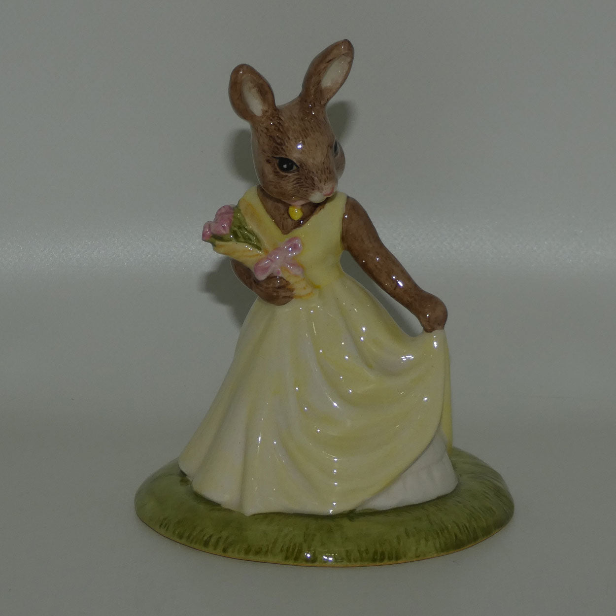 db269-royal-doulton-bunnykins-with-love