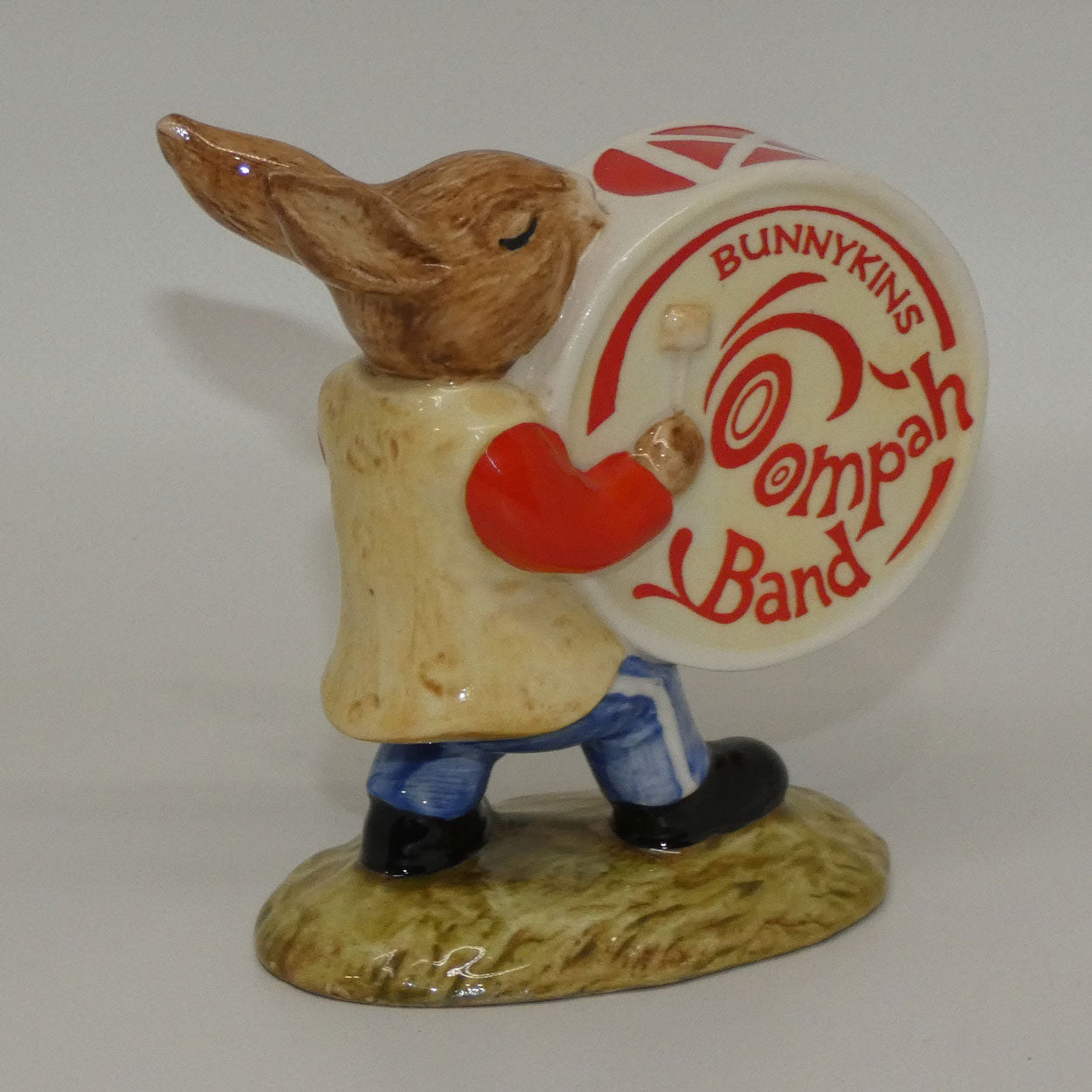 db26a-royal-doulton-bunnykins-drummer