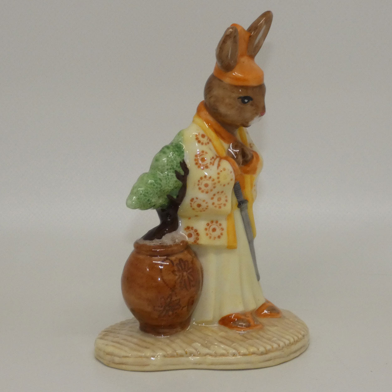 db280-royal-doulton-bunnykins-samurai