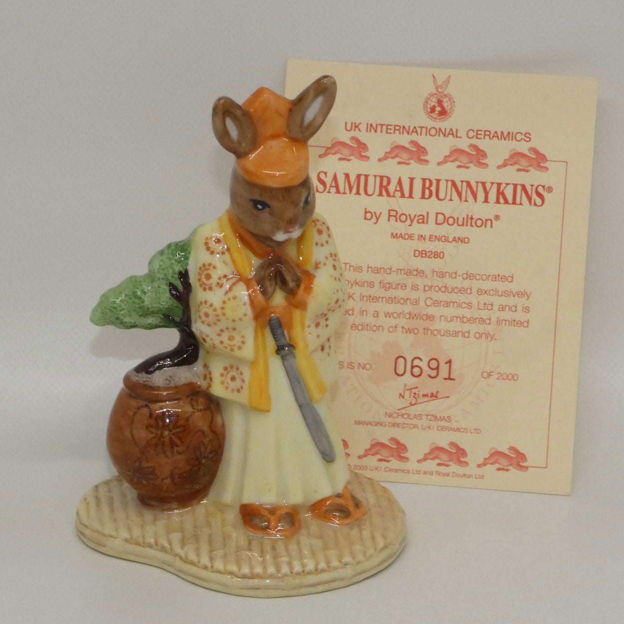 db280-royal-doulton-bunnykins-samurai
