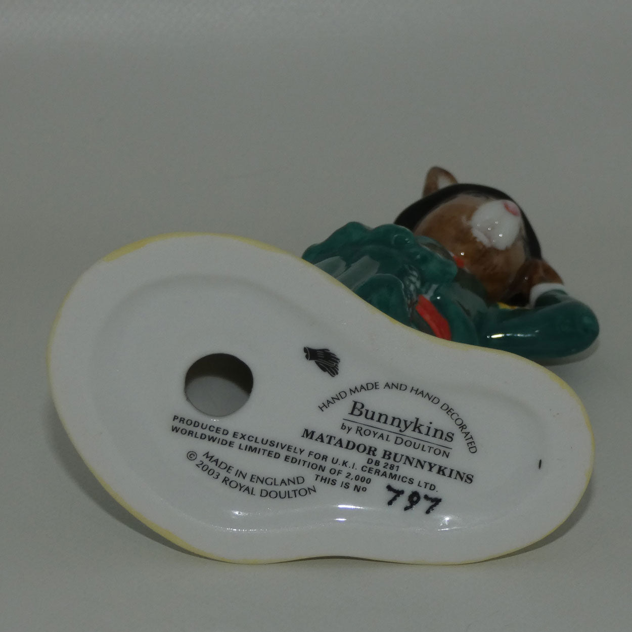 db281-royal-doulton-bunnykins-matador