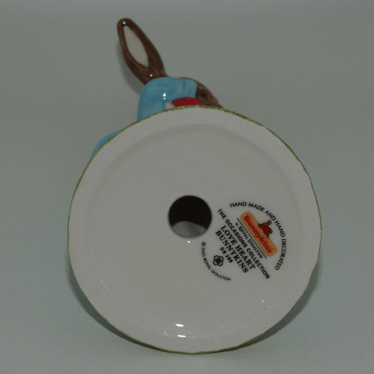 db288-royal-doulton-bunnykins-love-heart