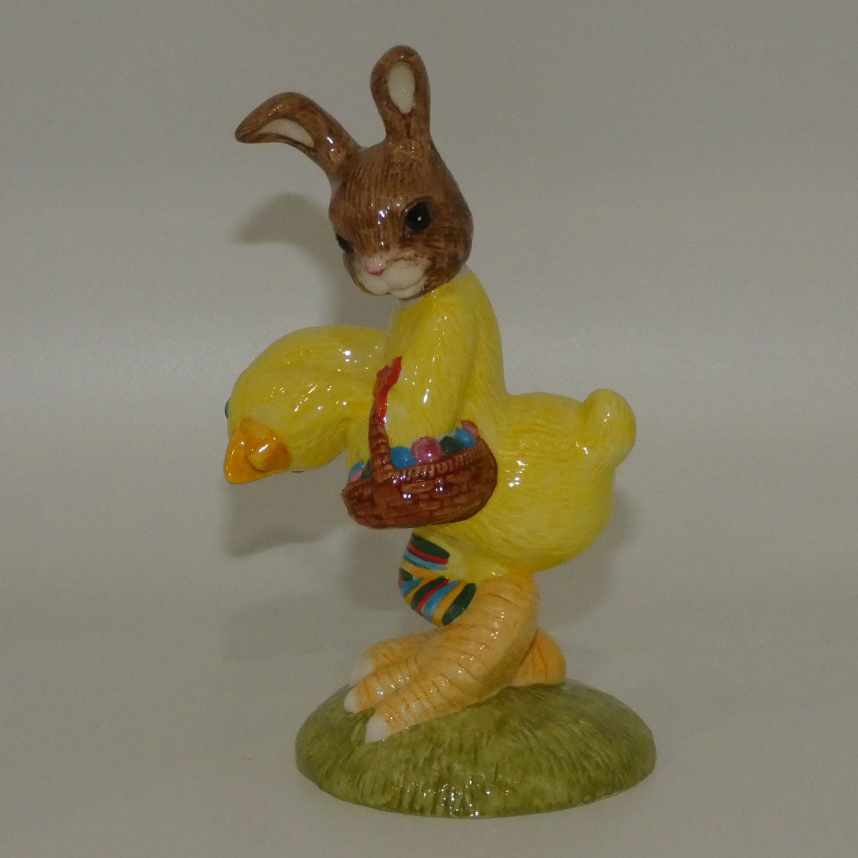 db292-royal-doulton-bunnykins-easter-parade