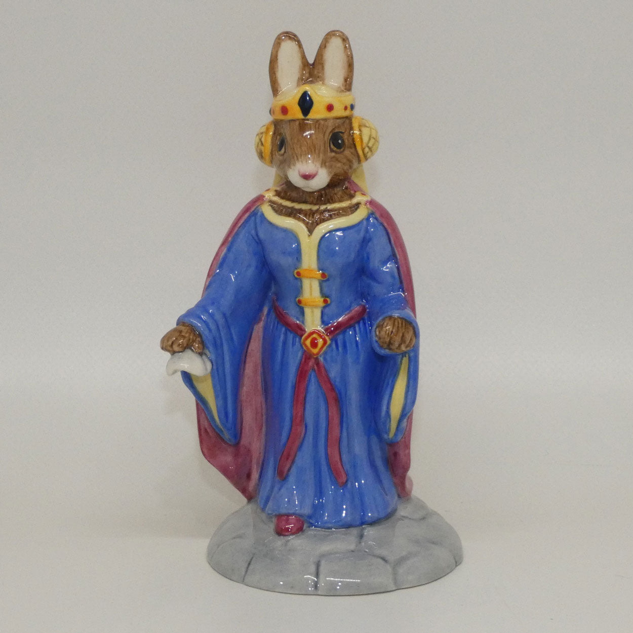 db302-royal-doulton-bunnykins-queen-guinevere
