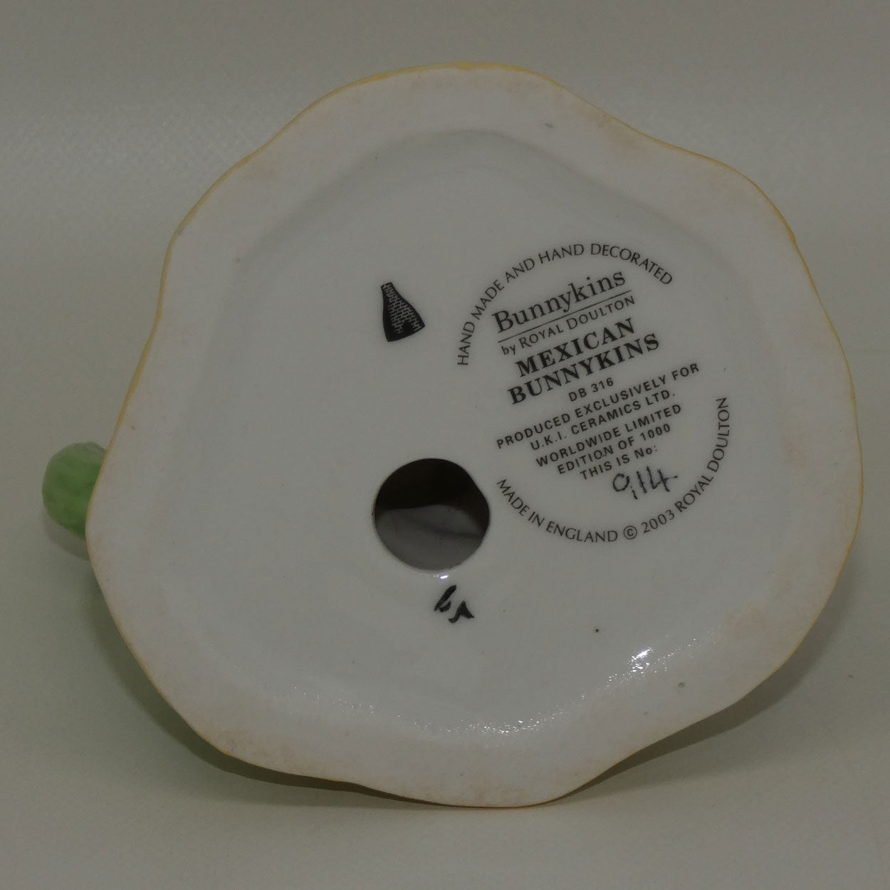 db316-royal-doulton-bunnykins-mexican