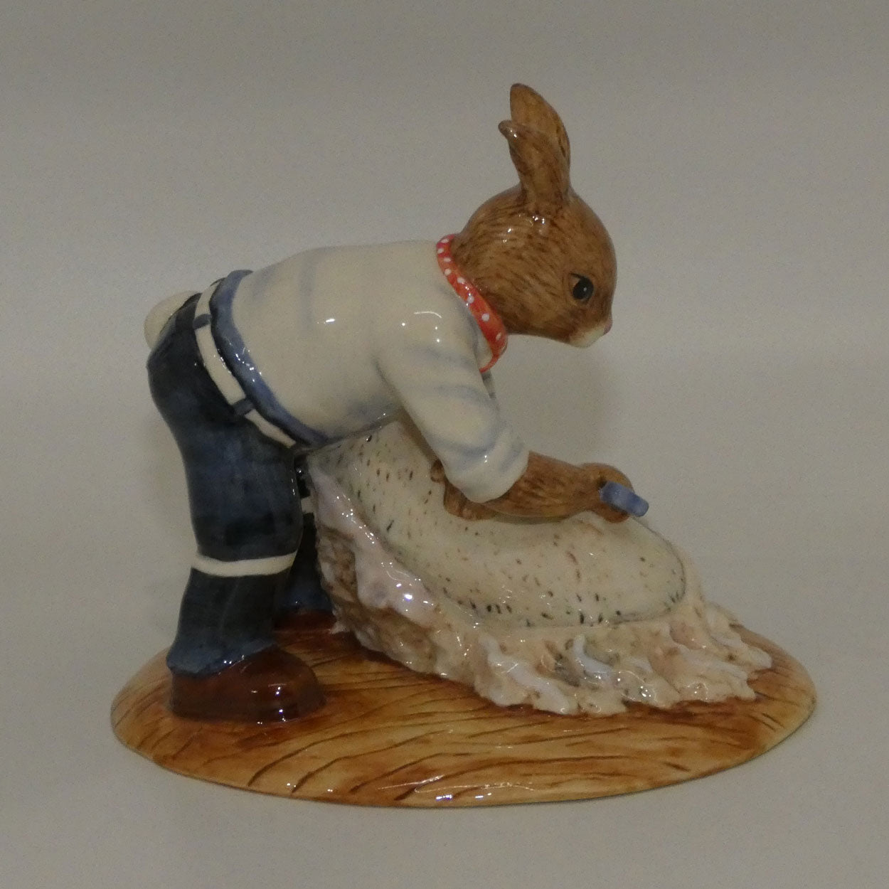 DB368 Royal Doulton Bunnykins Aussie Shearer | LE + Box + Cert 238/1000
