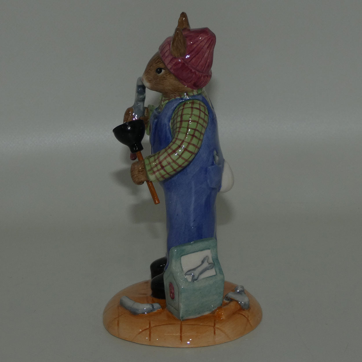 db378-royal-doulton-bunnykins-plumber