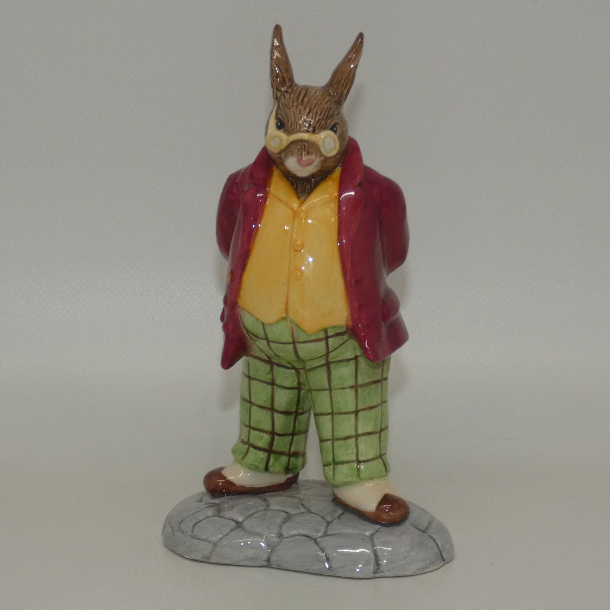 db404-royal-doulton-bunnykins-father