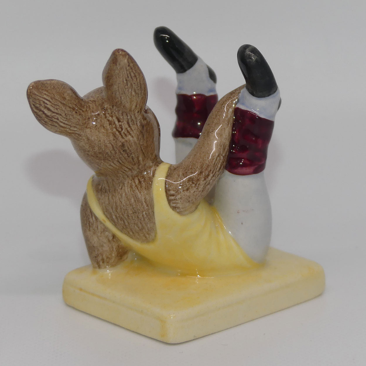 db040-royal-doulton-bunnykins-aerobic-no-box