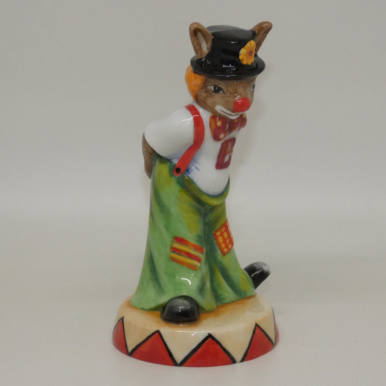 db469-royal-doulton-bunnykins-tiptoe