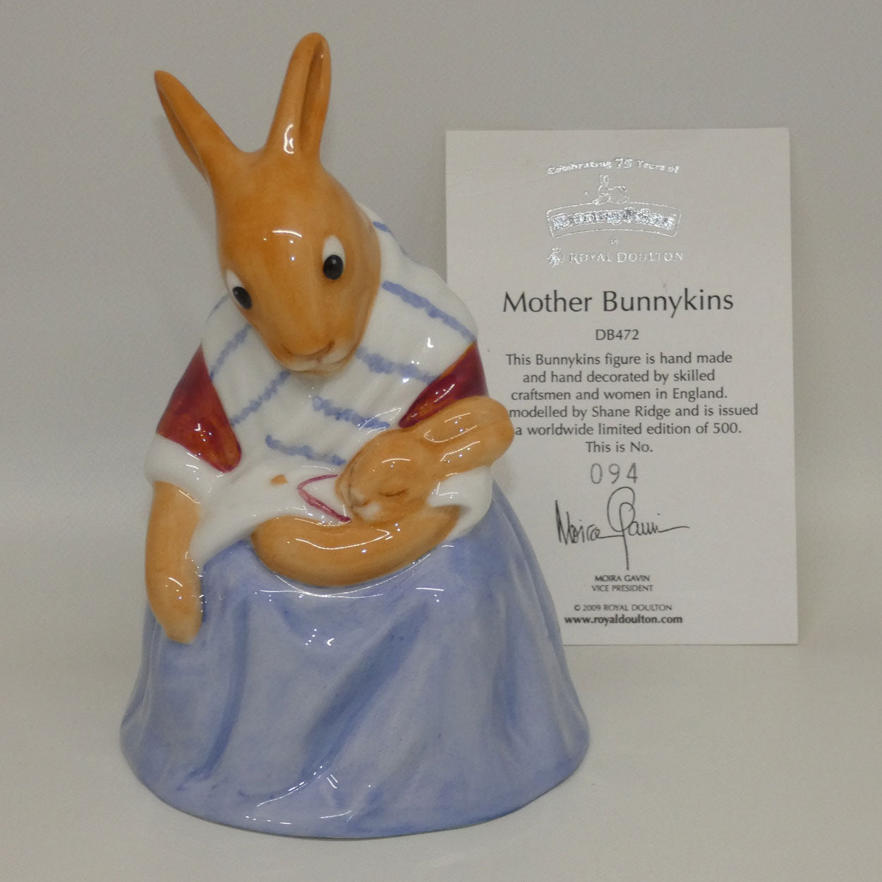 db472-royal-doulton-bunnykins-mother-bunnykins