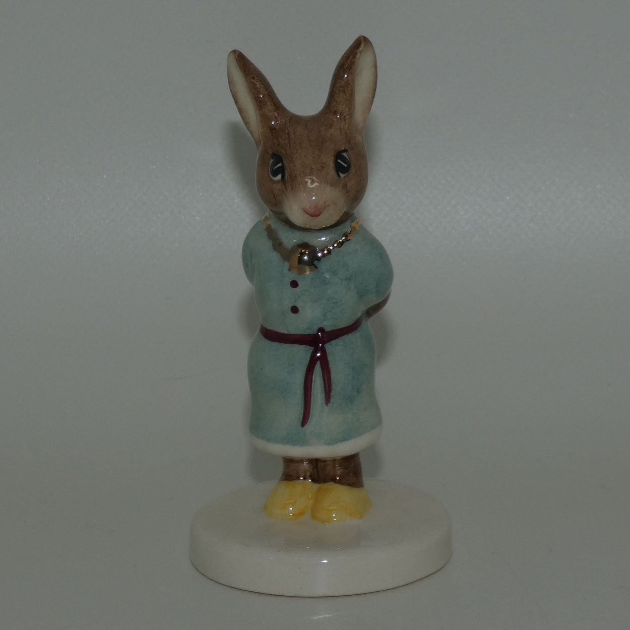db047-royal-doulton-bunnykins-princess-beatrice