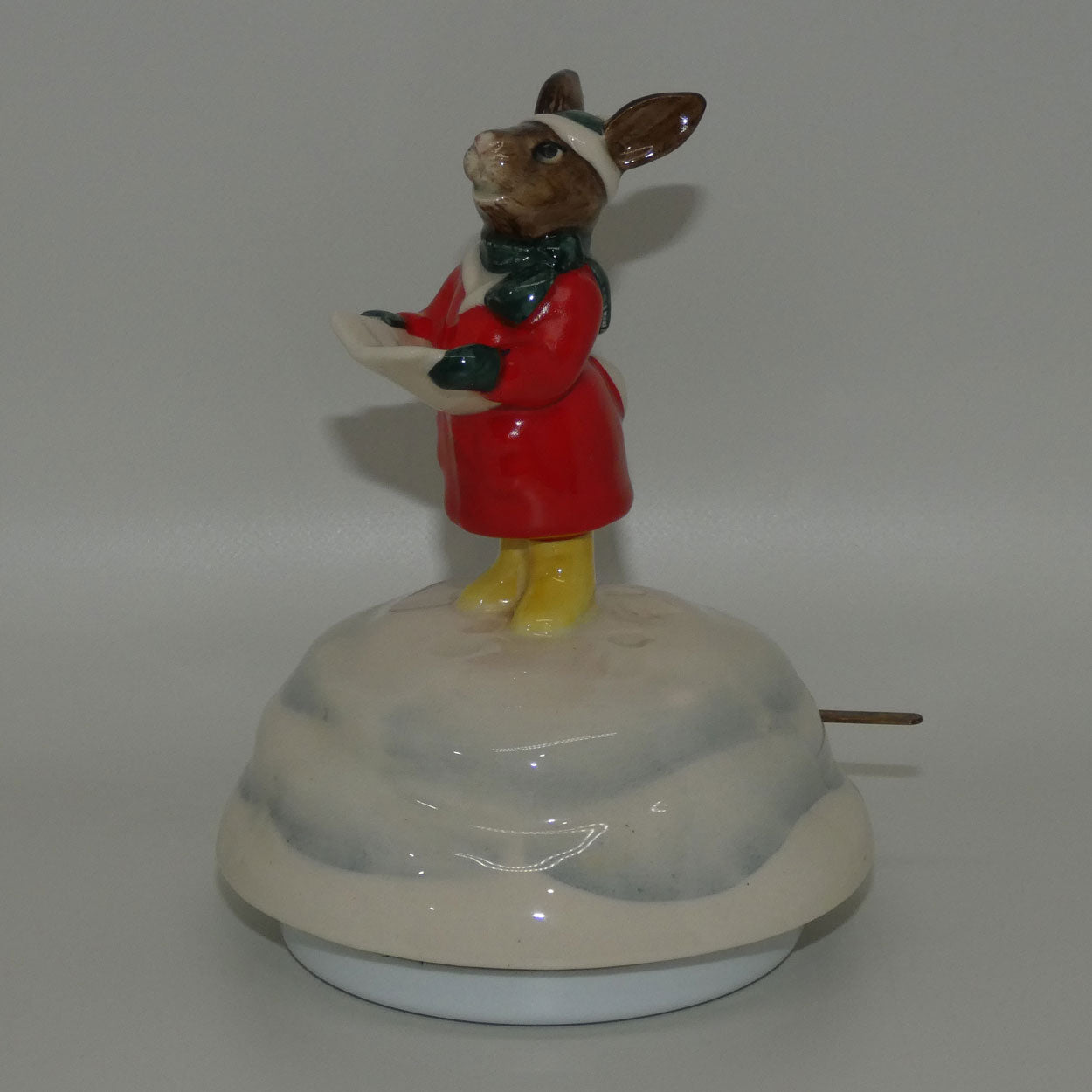 db53-royal-doulton-bunnykins-carol-singer-music-box