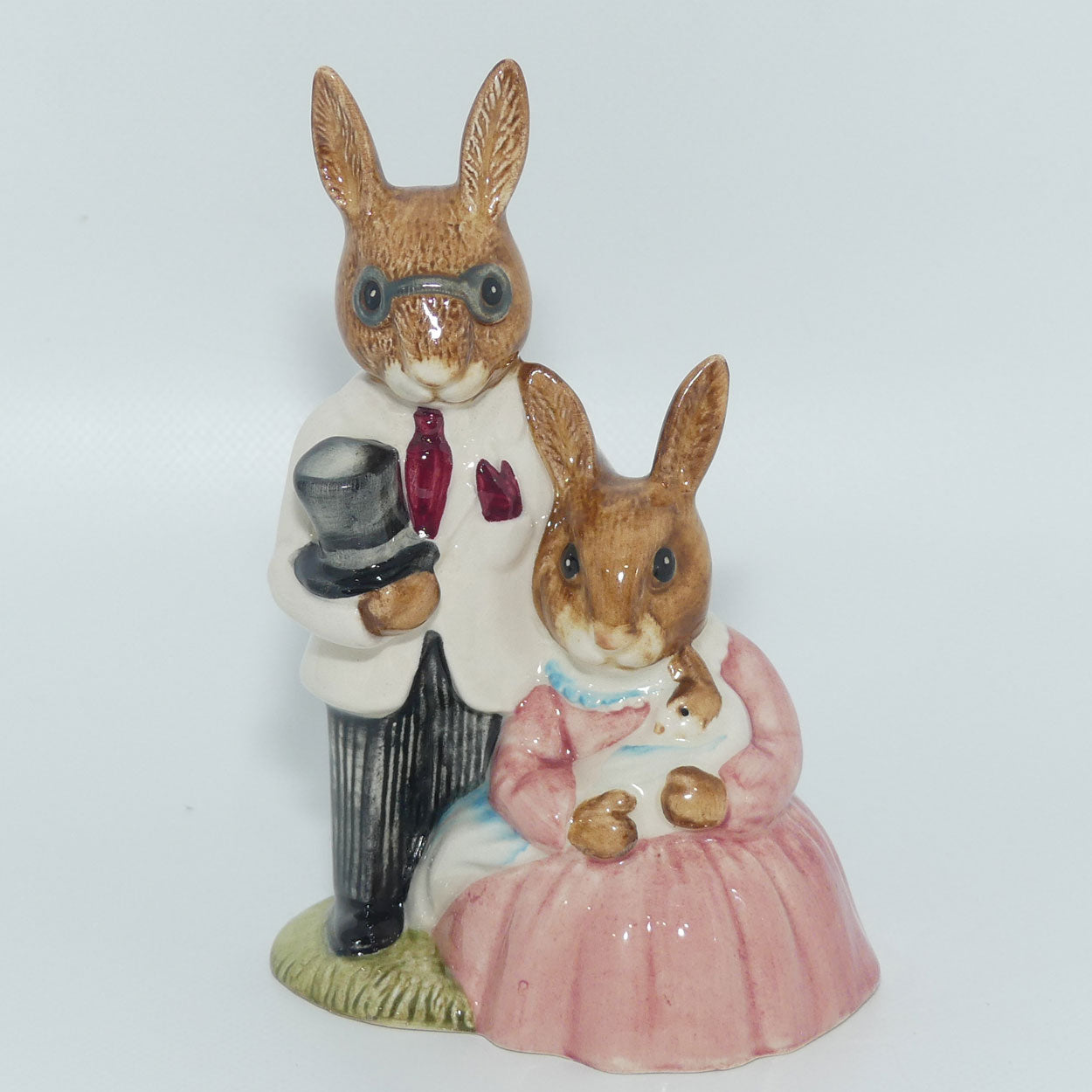DB67 Royal Doulton Bunnykins Family Photograph | White & Pink | signed | boxed
