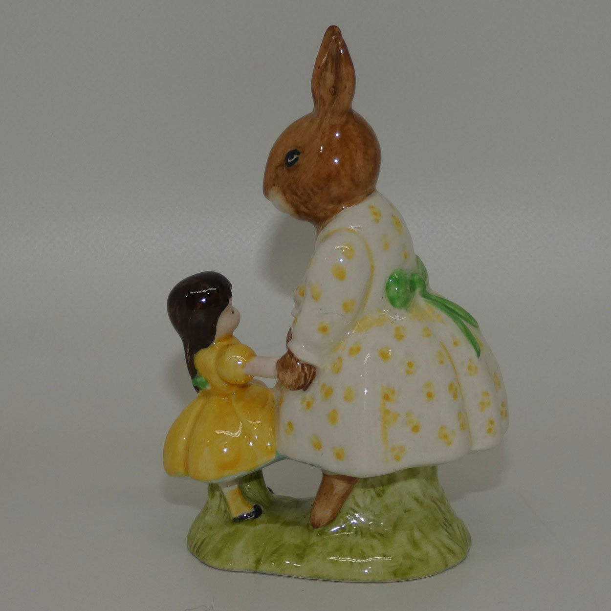 db80-royal-doulton-bunnykins-playtime-holmes