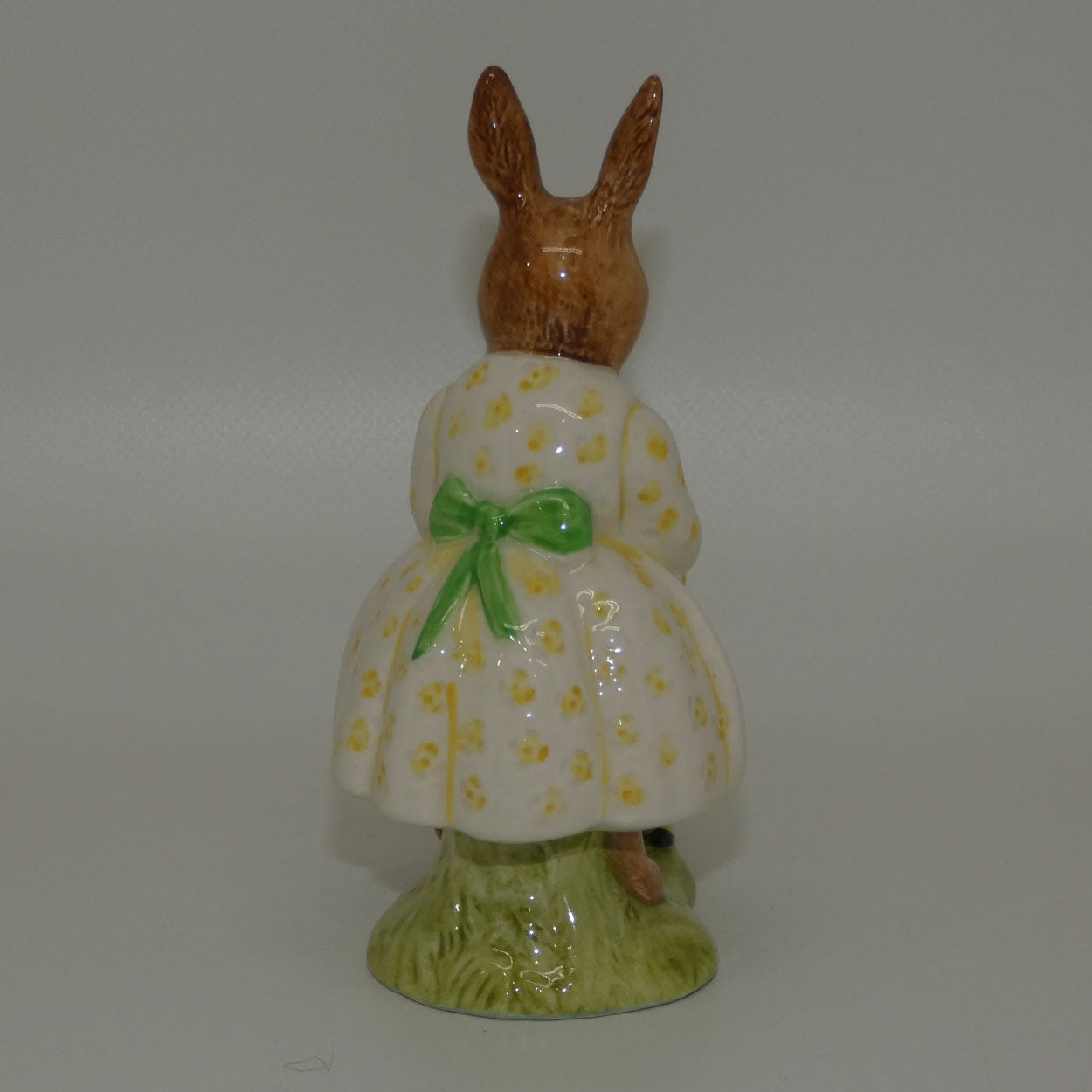 db80-royal-doulton-bunnykins-playtime-holmes