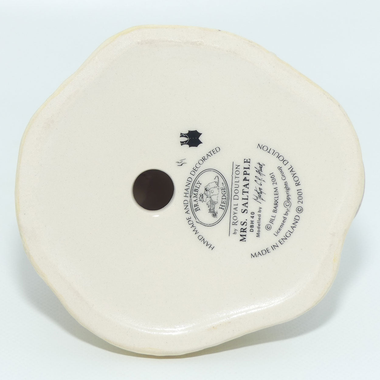 DBH40 Royal Doulton Brambly Hedge figure | Mrs Saltapple