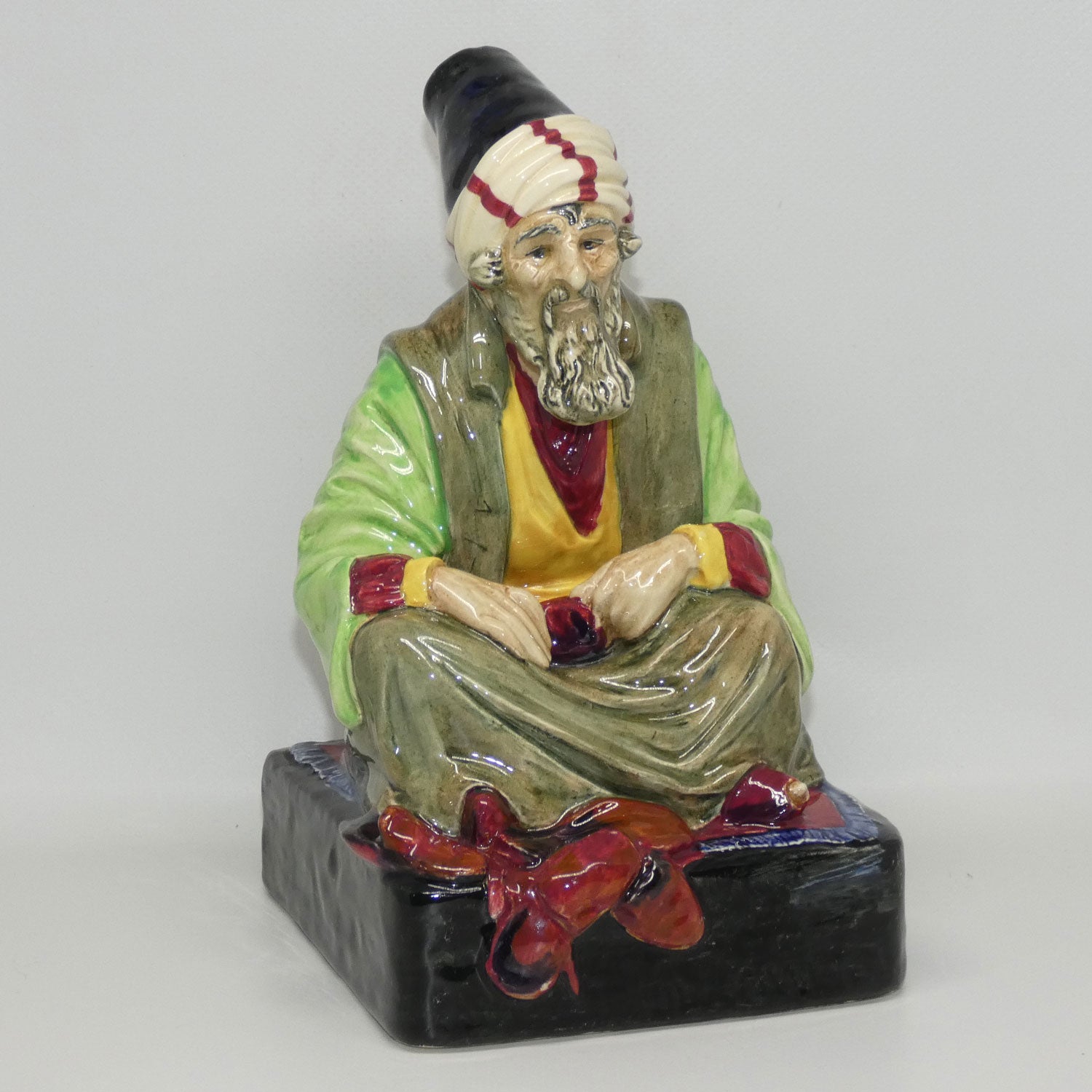 hn1283-royal-doulton-figure-the-cobbler-green-grey