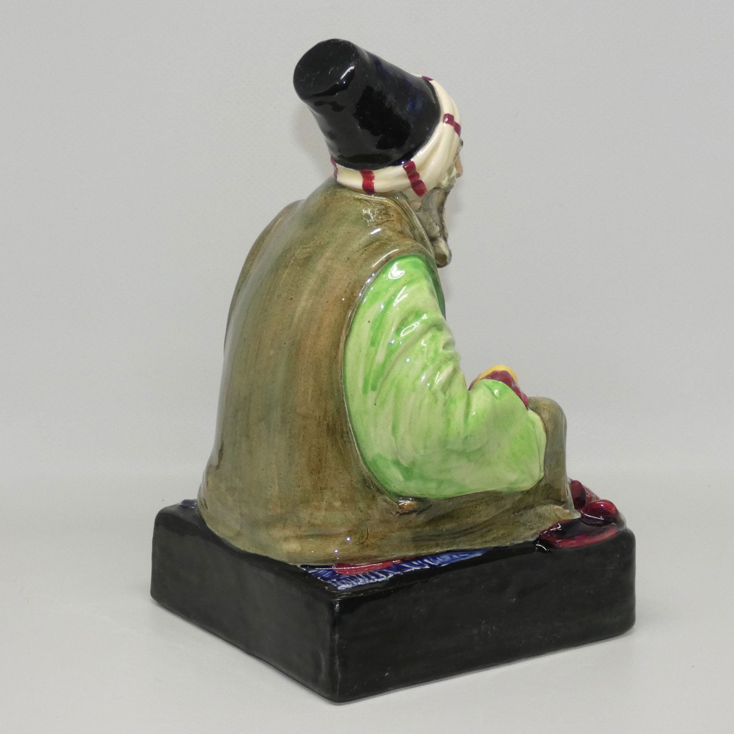 hn1283-royal-doulton-figure-the-cobbler-green-grey