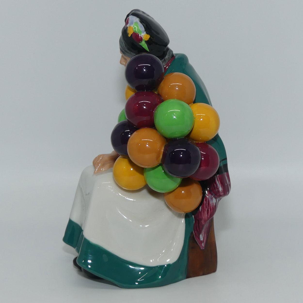 HN1315 Royal Doulton figure The Old Balloon Seller | Character Figurines