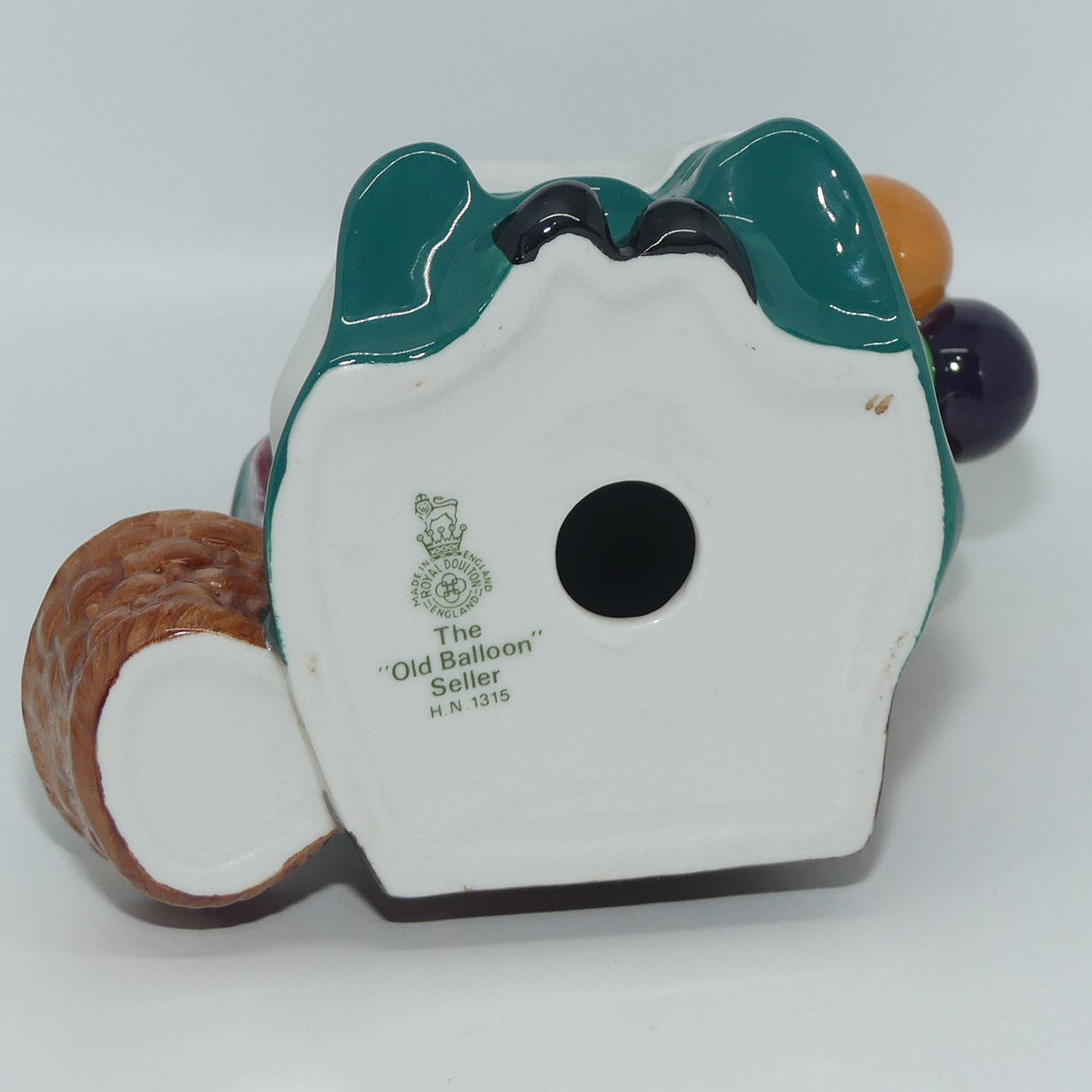 HN1315 Royal Doulton figure The Old Balloon Seller | Character Figurines
