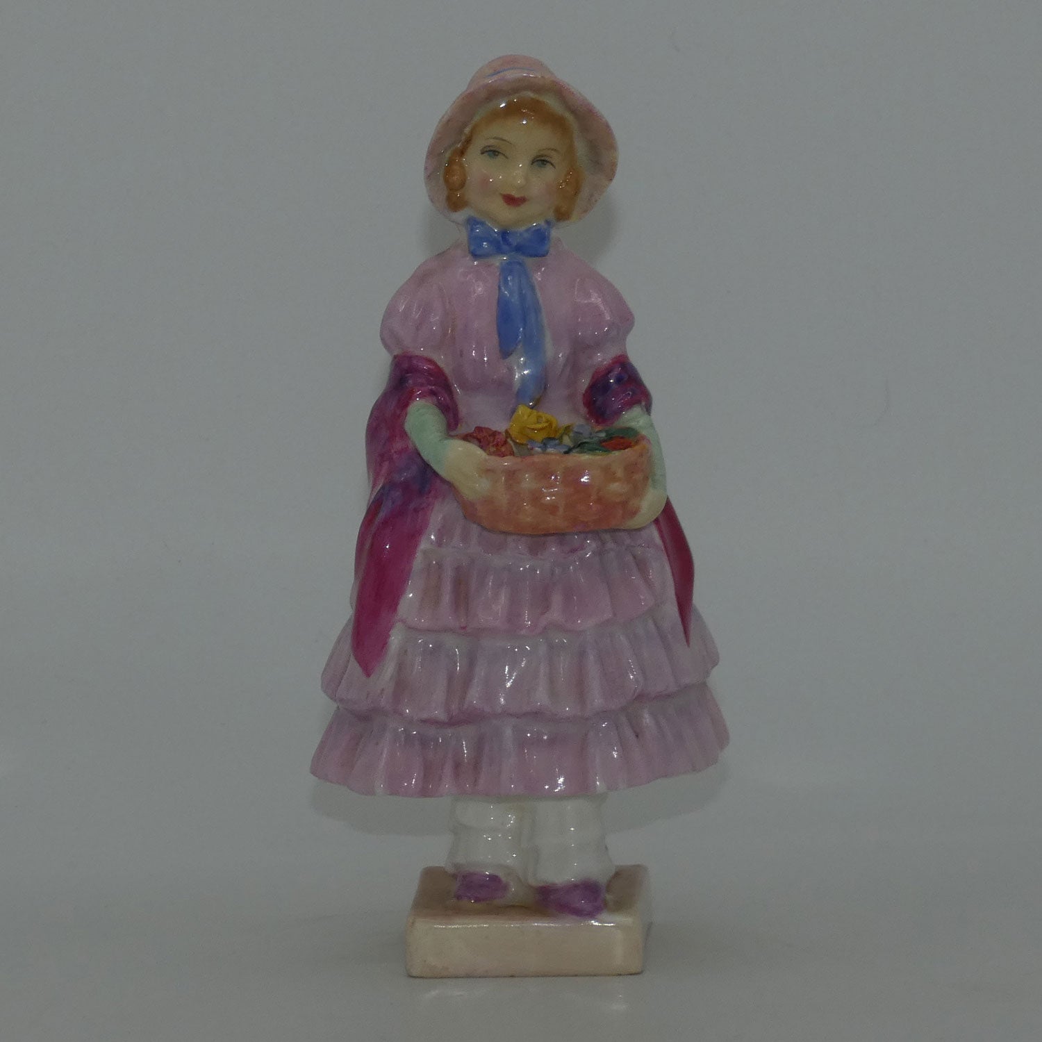 hn1485-royal-doulton-figure-greta-1