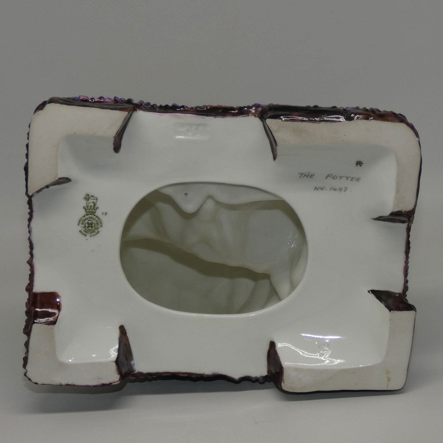 hn1493-royal-doulton-figure-the-potter-footed-base