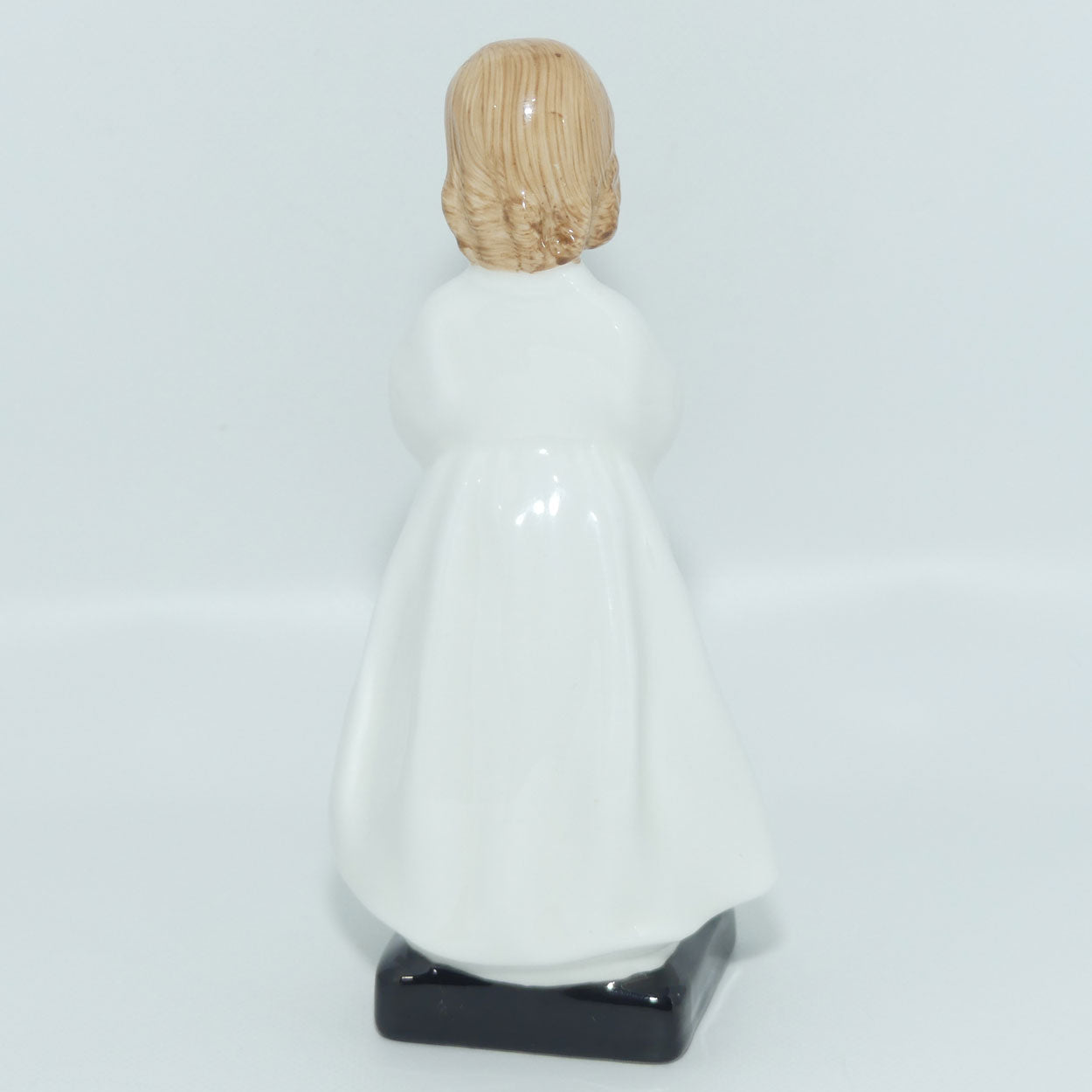 HN1978 Royal Doulton figure Bedtime | Darker Hair