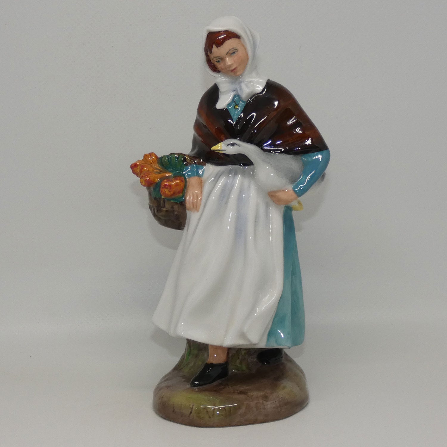 hn1991-royal-doulton-figure-a-country-lass
