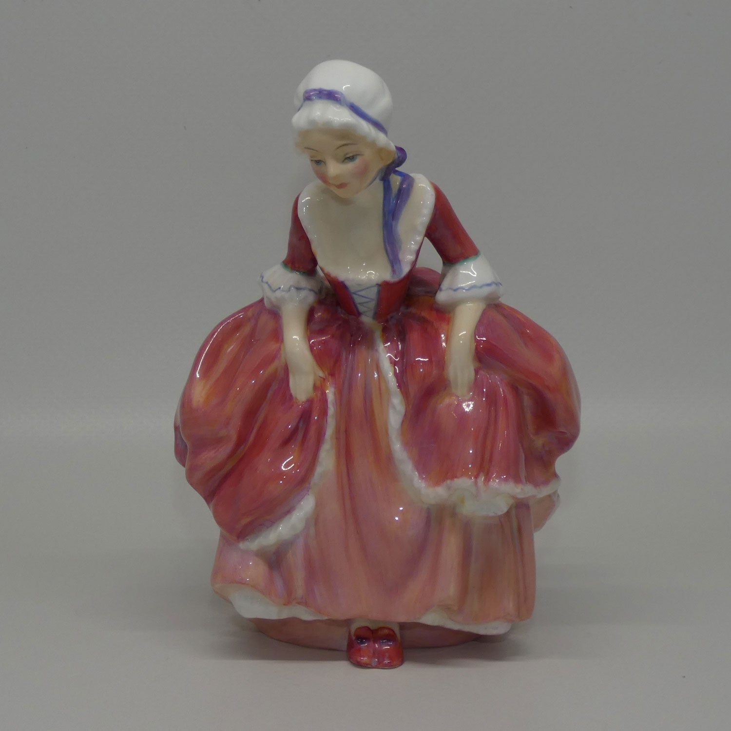 hn2037-royal-doulton-figure-goody-two-shoes