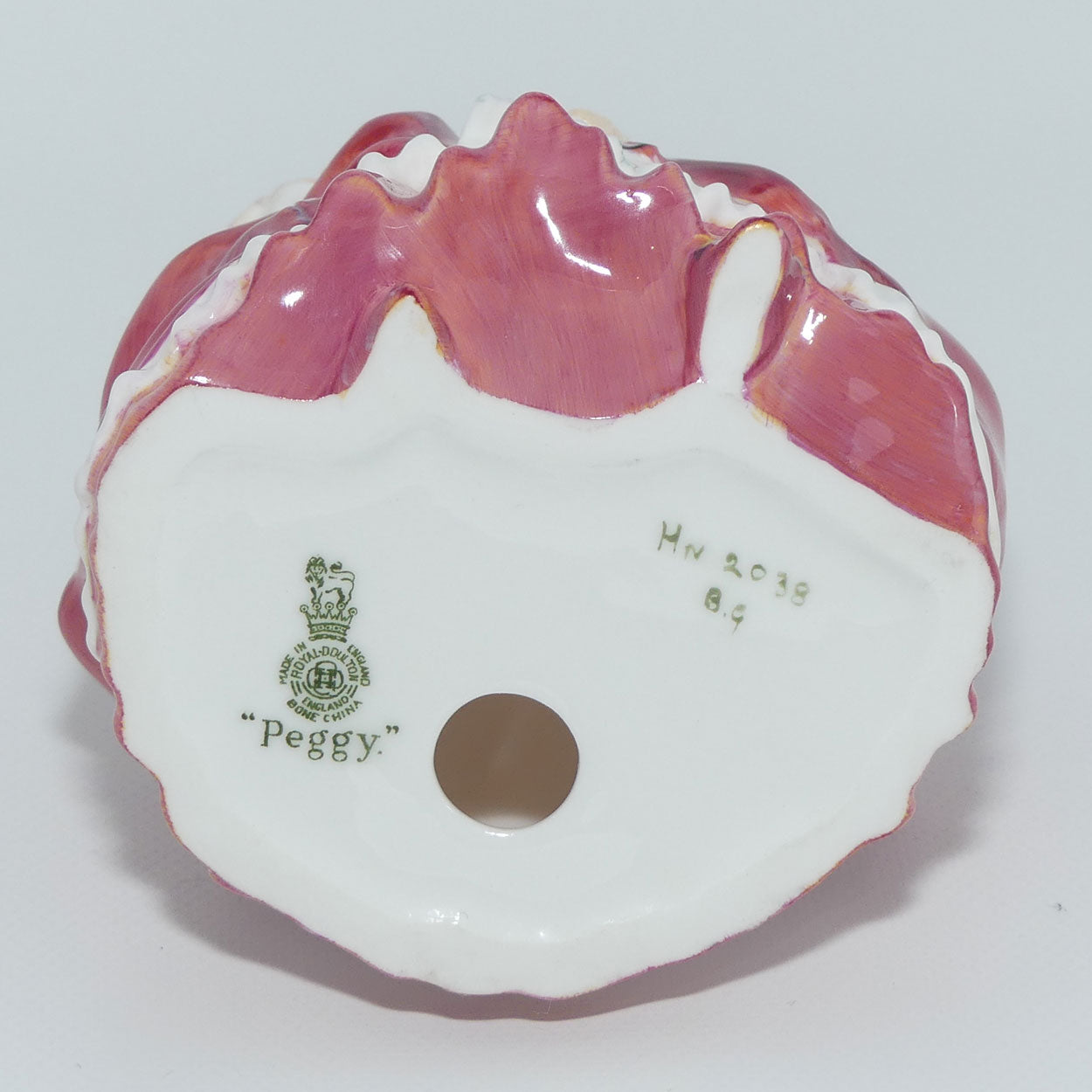 HN2038 Royal Doulton figure Peggy | early version