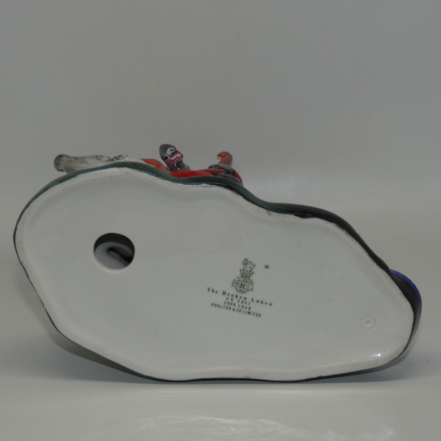 hn2041-royal-doulton-figure-the-broken-lance