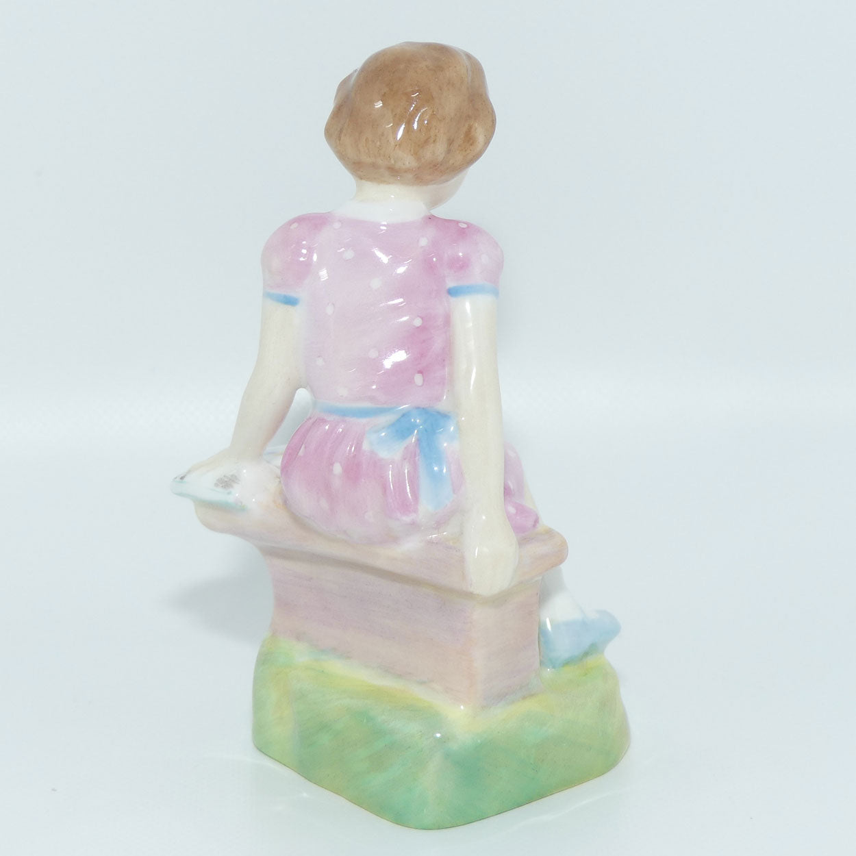 HN2047 Royal Doulton figurine Once Upon a Time