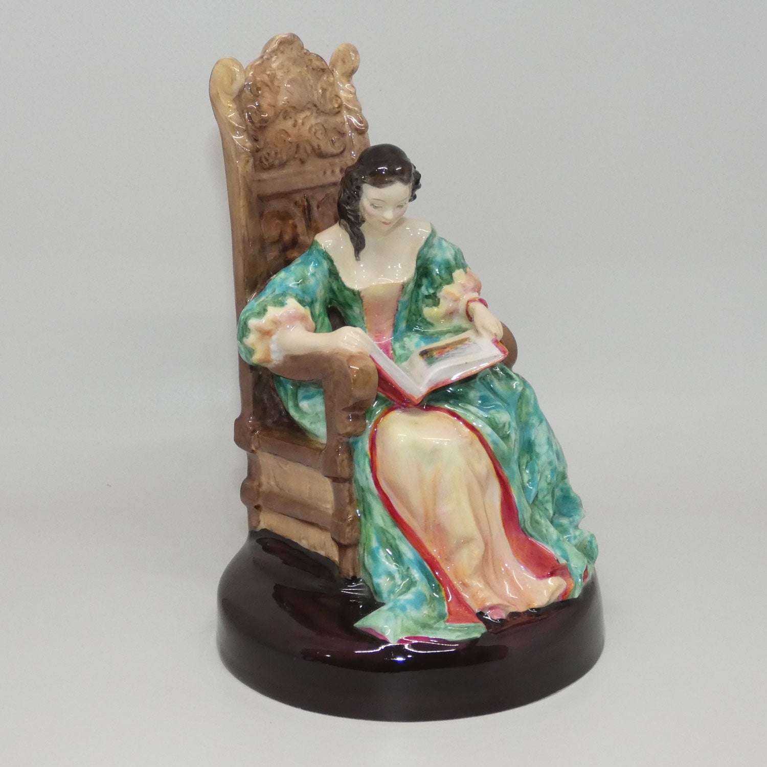 hn2055-royal-doulton-figure-the-leisure-hour