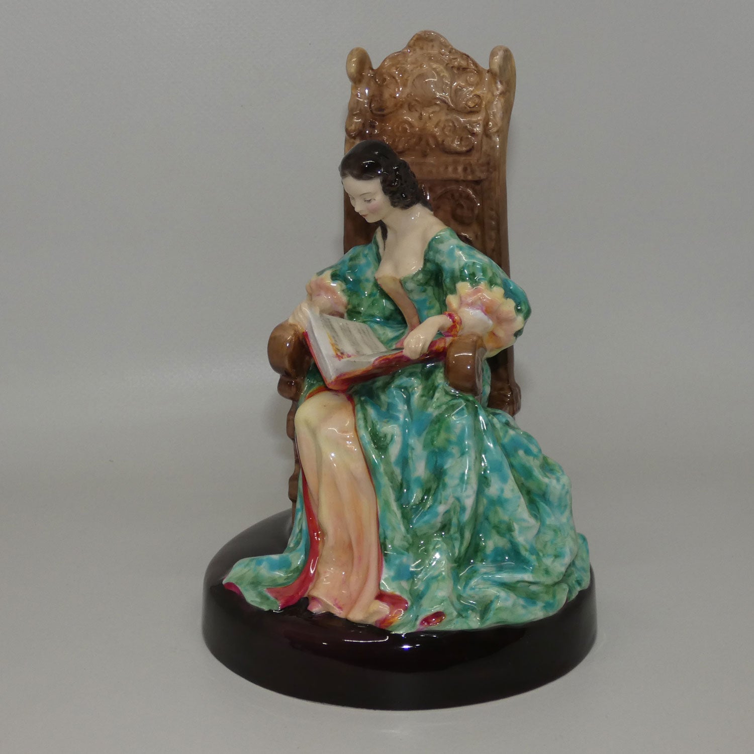 hn2055-royal-doulton-figure-the-leisure-hour