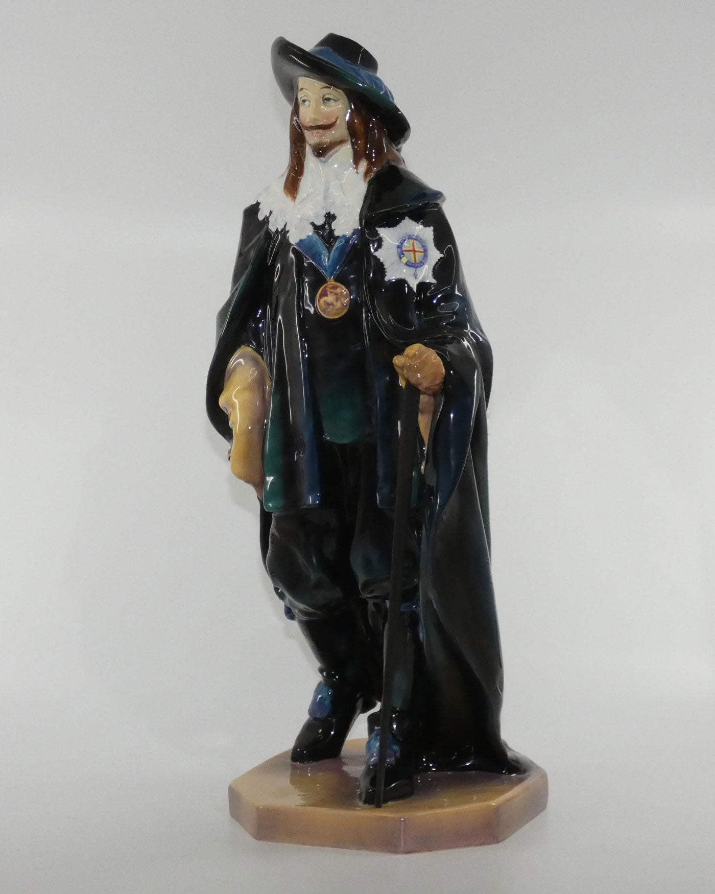 hn2084-royal-doulton-figure-king-charles