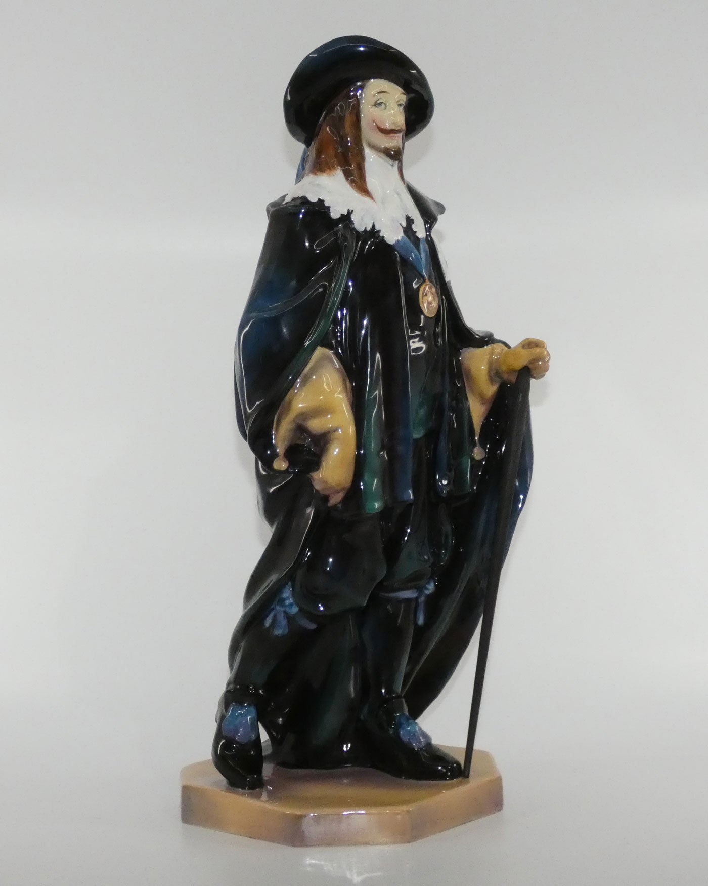 hn2084-royal-doulton-figure-king-charles