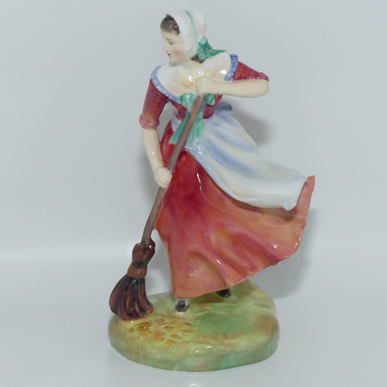 HN2087 Royal Doulton figurine Autumn | The Seasons