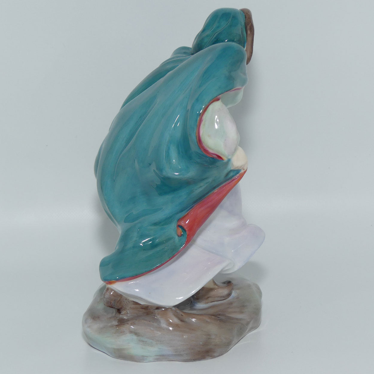 HN2088 Royal Doulton figurine Winter | The Seasons